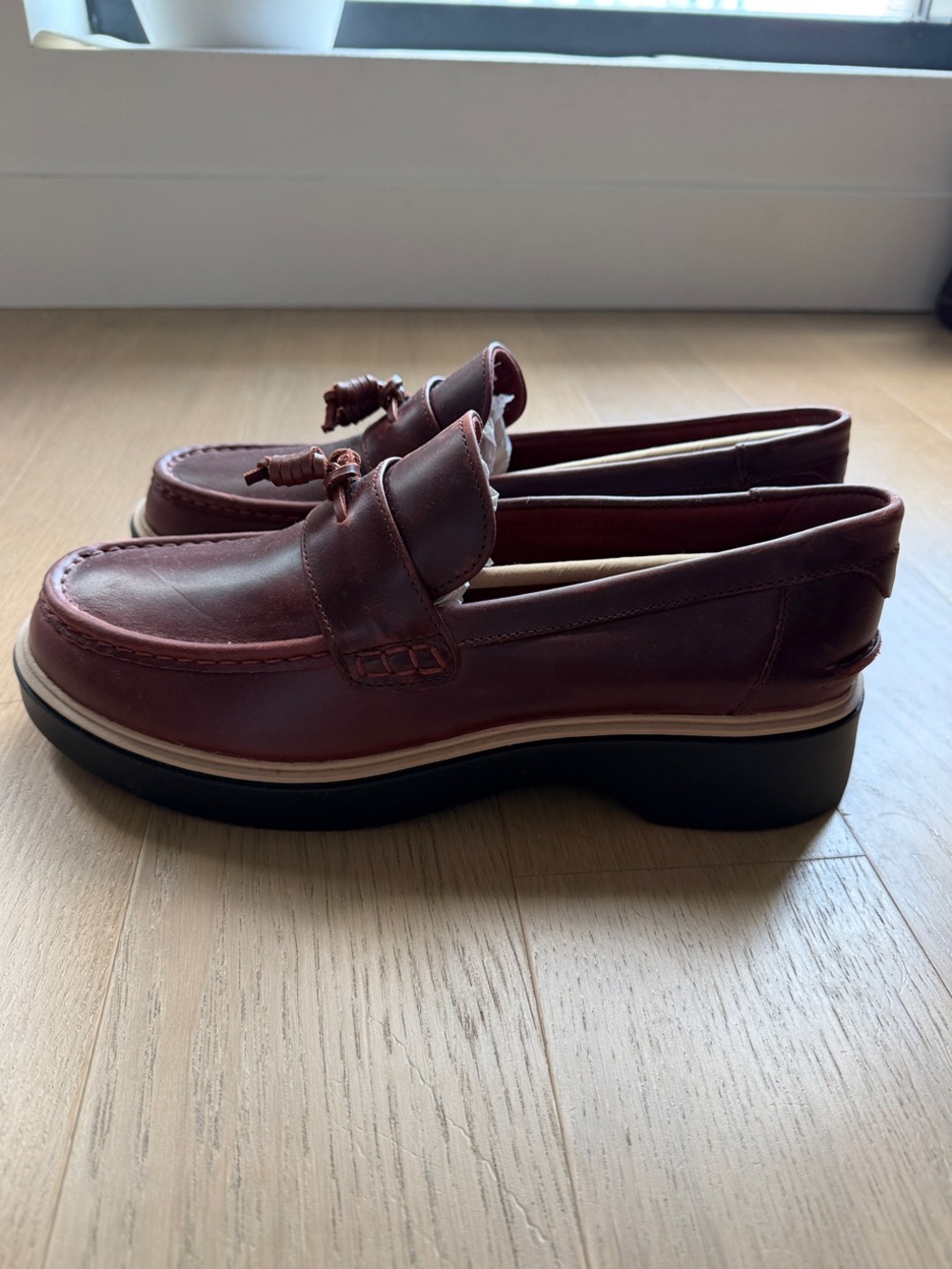Brand New - Sperry Women's Burgundy Leather Tassel Loafers - Picture 1 of 4